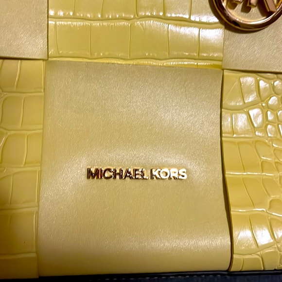 NWT~Michael Kors Mercer MD Crossbody Brand NEW Luxury Shoulder bag - Picture 14 of 16